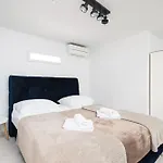 Hidden Apartments City Center By Adex Travel Задар