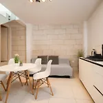Hidden Apartments City Center By Adex Travel