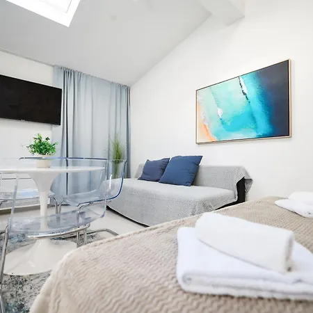 Apartment Hidden In The Center