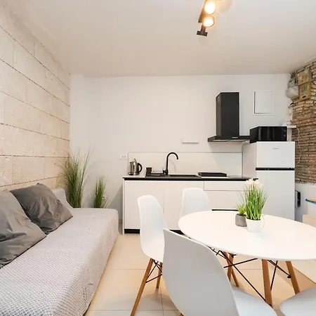 Hidden In The Center Daire *